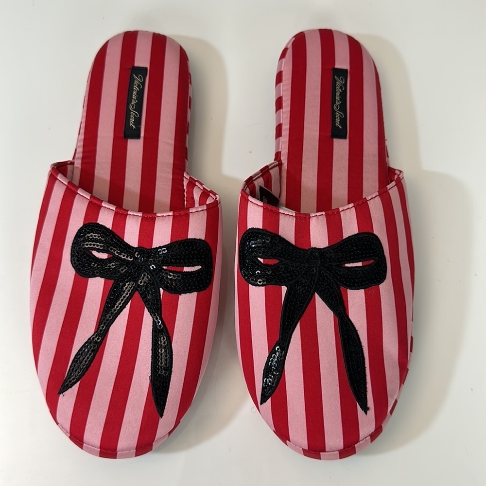 Victoria’s Secret Red And Pink Striped‎ Slippers With Bow Size M 7-8